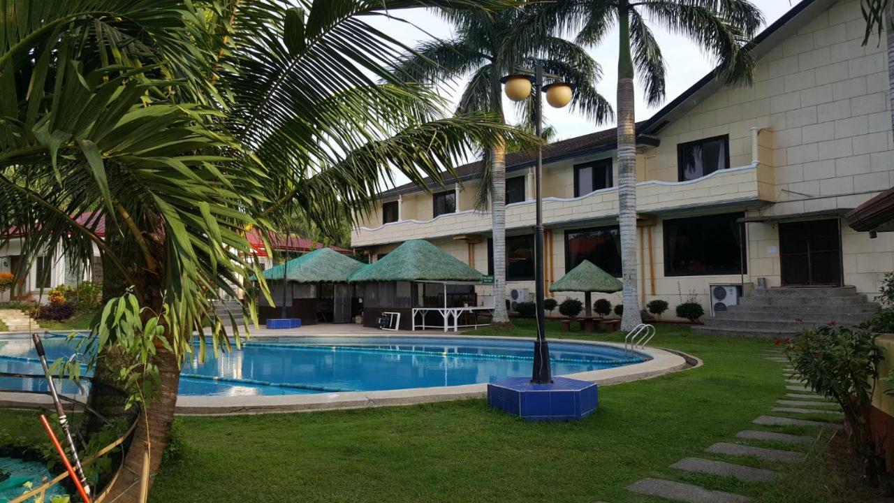 Phil Oasis Hotel & Resort Silang Eksteriør billede