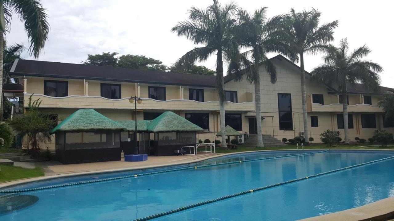 Phil Oasis Hotel & Resort Silang Eksteriør billede
