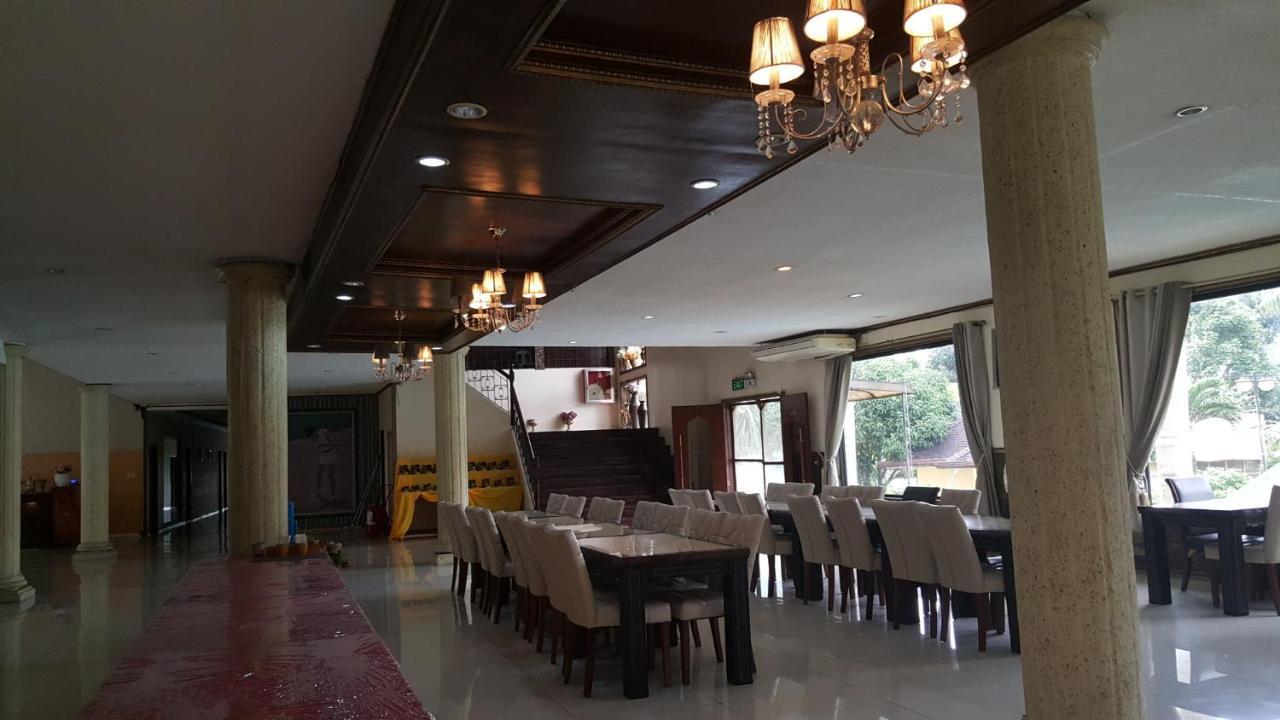 Phil Oasis Hotel & Resort Silang Eksteriør billede